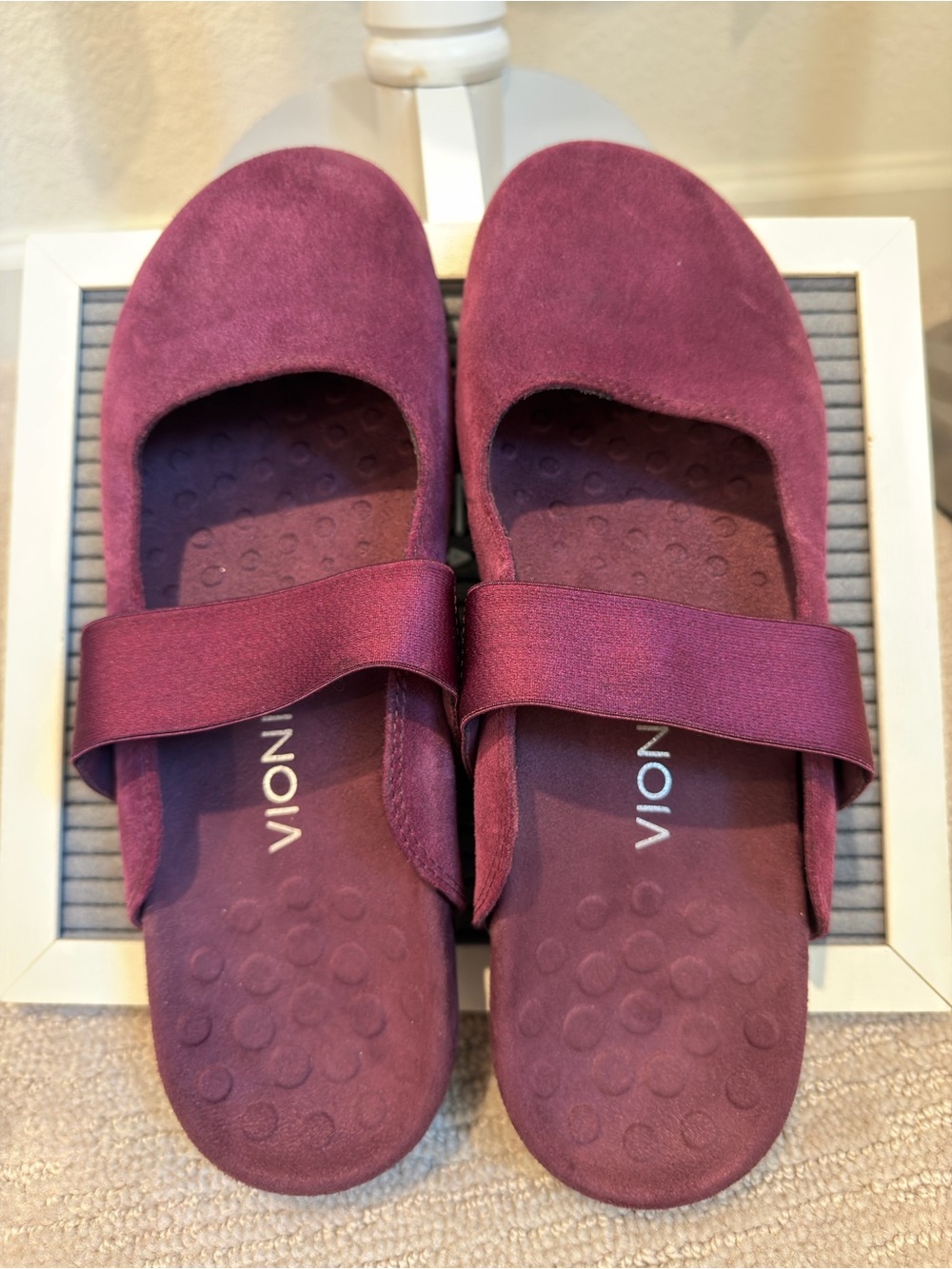 Vionic Women's Slip on